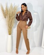 Shelby Cappuccino pantalone i Eliana Wild košulja