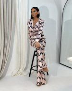 Ingrid Fantasy trendi zvonaste pantalone i Diane Fantasy satenska košulja