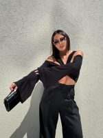 Crna crop top bluza zvonastih rukava sa trakama oko vrata