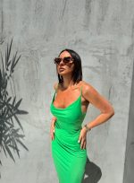Uska duga zelena slip haljina od likre sa tankim bretelama