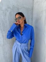 Basic plava pamučna košulja business kroja i visokih manžetni