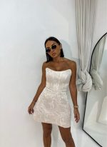 Mini krem elegantna korset haljina od brokata sa vezenim detaljima