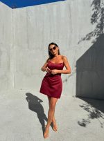 Mini elegantna korset haljina od satena boje vina