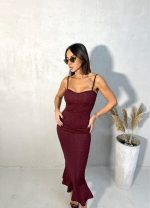 Elegantna bordo svetlucava uska sirena haljina na bretele ispod kolena