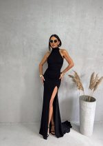 Crna duga elegantna raskošna svetlucava haljina dubokog šlica sa visokom kragnom