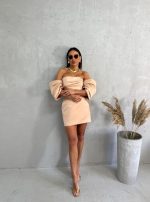 Mini elegantna korset haljina šampanj boje sa spuštenim širokim rukavima