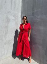 Midi crvena pamučna boho haljina na kopčanje sa kratkim rukavima i vezenim detaljima sa pojasom