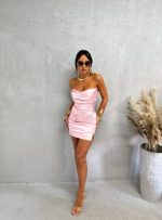 Mini roze satenska korset haljina nabrane teksture sa šlicem