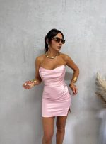 Mini roze satenska korset haljina nabrane teksture sa šlicem