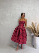 Midi bordo elegantna korset haljina A kroja ispod kolena od čvrstog cvetnog brokata