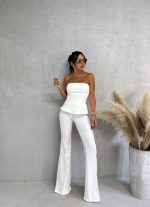 Trendi bele zvonaste pantalone visokog struka