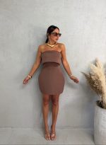 Mini elegantna haljina bez rukava od čvrste skube sa ravnim dekolteom