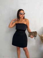 Mini crna elegantna haljina bez rukava od čvrste skube sa ravnim dekolteom