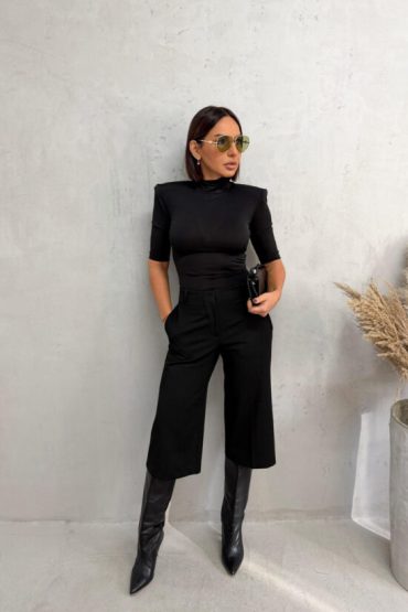 Crne kapri pantalone bermude visokog struka sa ravnim nogavicama