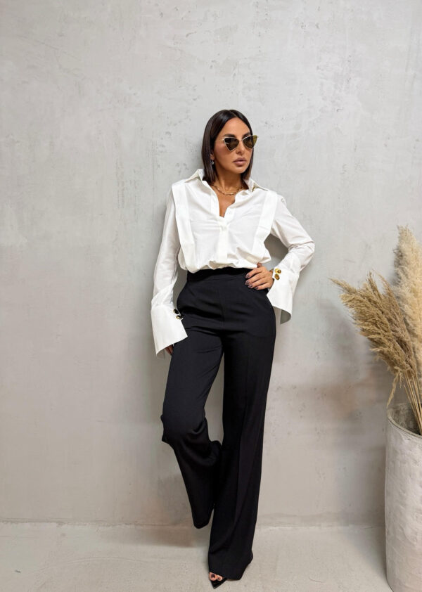 Eviana Black pantalone Crne basic zvonaste pantalone rasečenih nogavica