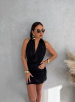 Mini crna elegantna svetlucava haljina disko dezena sa dva nčina nošenja gornjeg dela